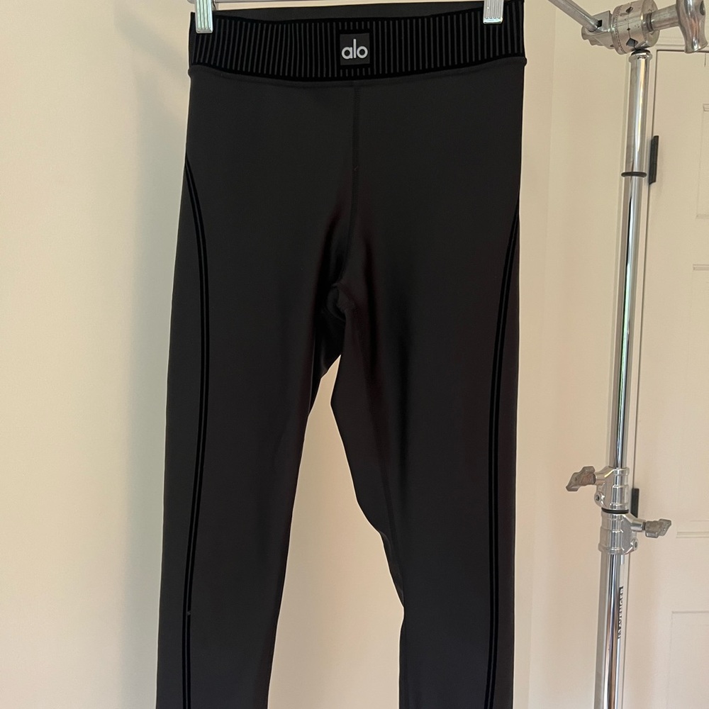 ALO Yoga Black Leggings